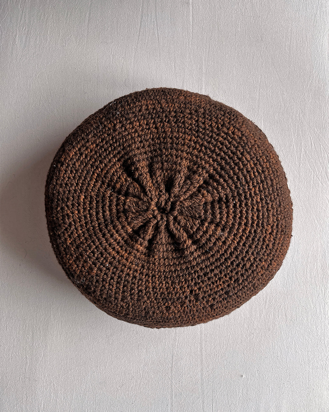 Round Cushion – Chocolate & Natural (M)