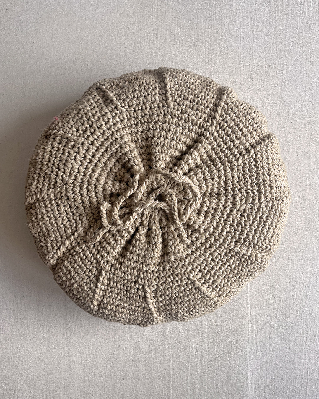 Round Cushion – Sand (L)