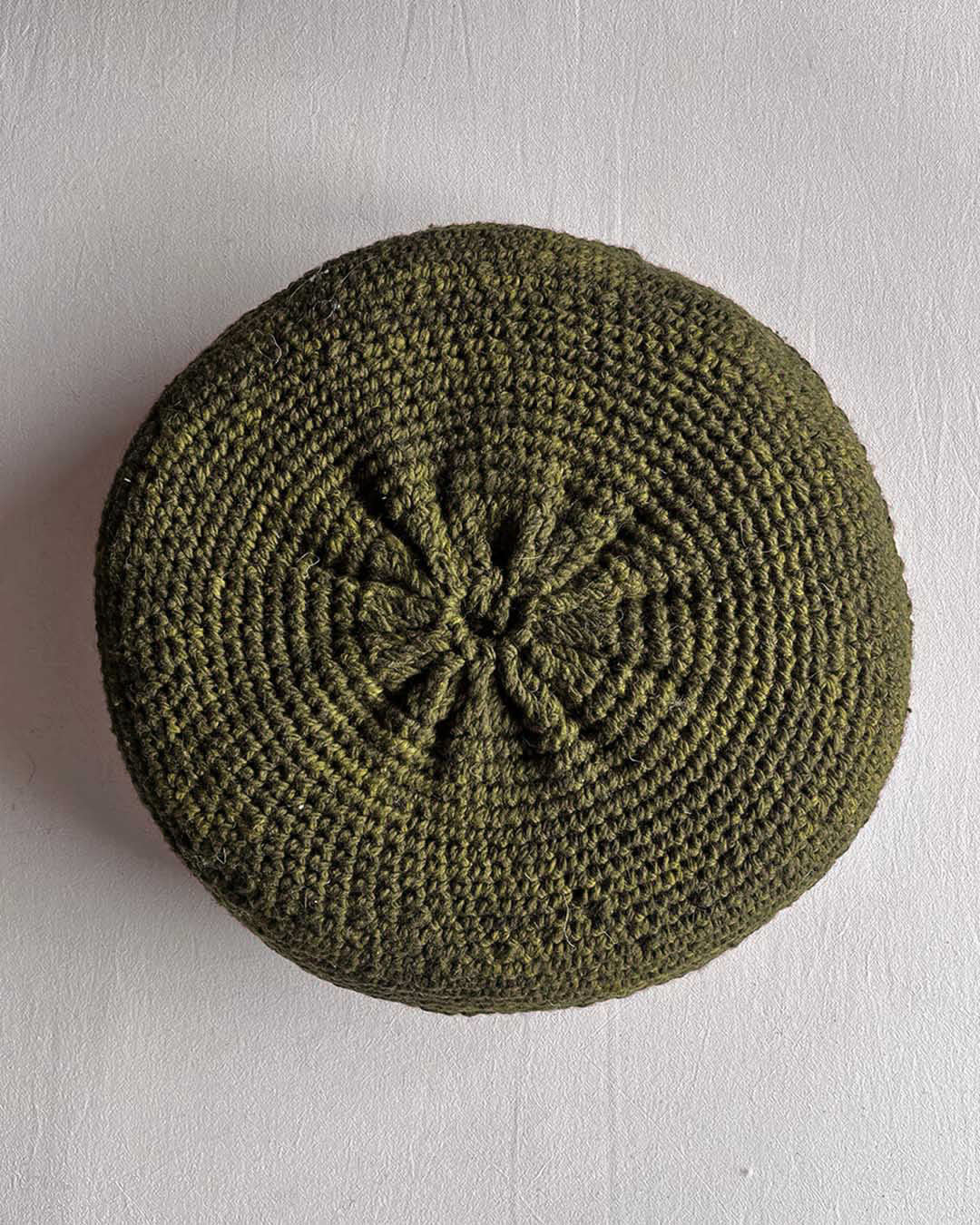 Round Cushion – Moss & Natural