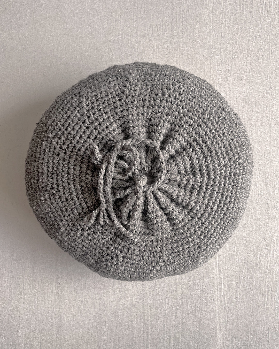 Round Cushion – Gray (L)